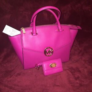 COPY - New MK Bag!!!💯Bag Retails for $398 and wallet $80